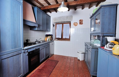 Monte Castello di Vibio Villa | Old stone farmhouse with tower and private swimming pool, in the countryside