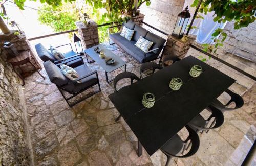 Perast Villa | Old stone seaview house