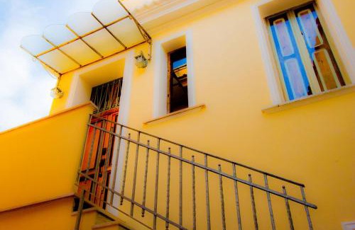 Ladispoli Apartment | Old Style by the sea, roof terrace, outdoor kitchen, Ladispoli