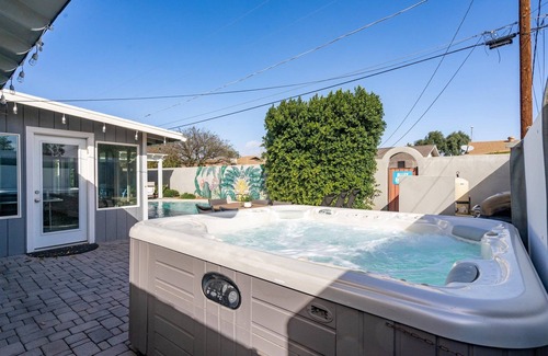 Scottsdale Estates Nine House | Old Town Abode by Rebl|Heated Pool|Spa|Ping Pong