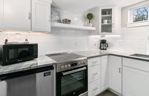 University Park Apartment | Old Town FOCO Luxury Suite