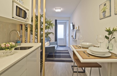 Principe Real Apartment | OLD TOWN PRÍNCIPE REAL - Apart. modern with patio and direct access to quiet street.