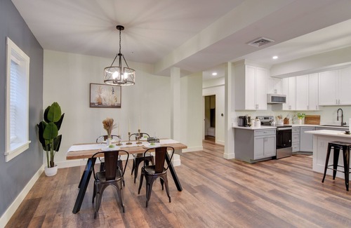 Lititz Apartment | ‘Old Town Rodney Suites’ Apt: Steps to Lititz Park