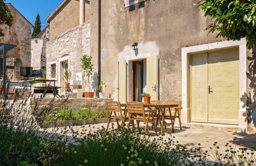 Vrsar Apartment | Old town studio and apartment