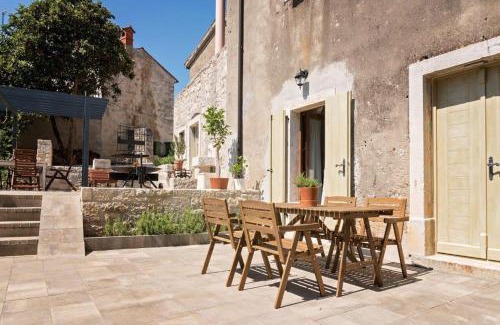Vrsar Apartment | Old town studio and apartment