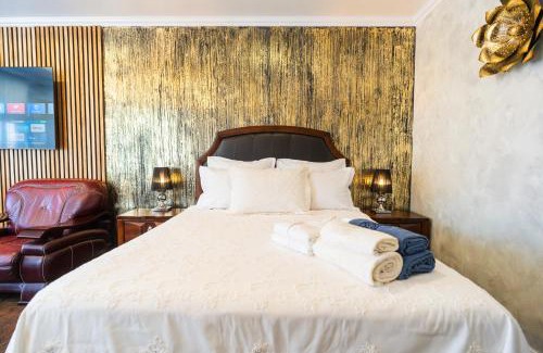 Bucharest City-Centre Apartment | Old Town Studio - Central Gem