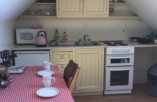 Pallaskenry Cottage | Old World Charm Country Cottage Near Adare