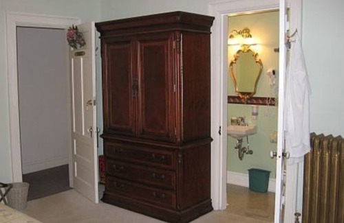 Troy Bed & Breakfast | Olde Judge Mansion