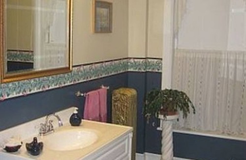 Troy Bed & Breakfast | Olde Judge Mansion