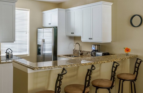 Marco Island Hotel | Olde Marco Island Inn and Suites