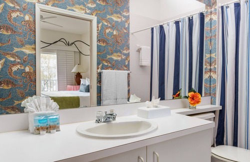 Marco Island Hotel | Olde Marco Island Inn and Suites