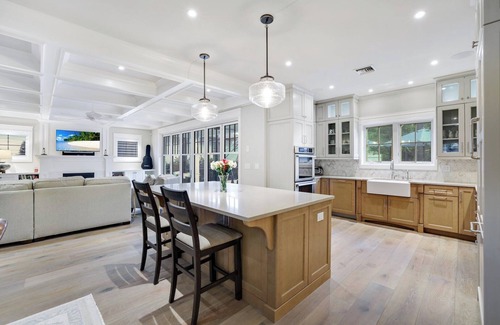 Old Naples House | Olde Naples - Beaches and Private Pool