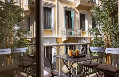 Plaka Apartment | Olea Residence, Syntagma by Aura Homes