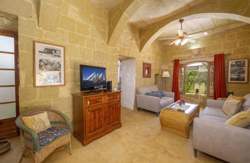 Ta' Għammar House | Oleandra Holiday Home