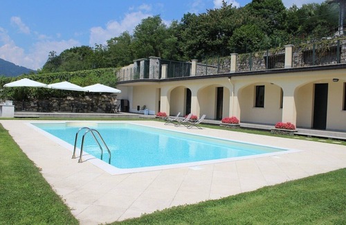 Mergozzo Apartment | Oleandro 2 apartment in Residence Villa Cerutti