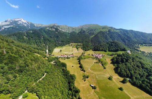 Zgornja Sorica Apartment | Olga & Ludvik country apartment