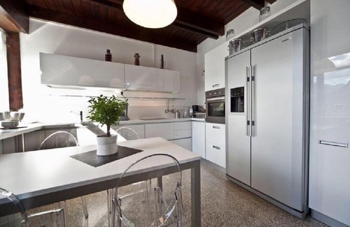 Olgiasca Villa | Olgiasca Villa Sleeps 8 Pool WiFi