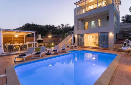 Skoutelonas Villa | Olive Chrysi Luxury Villa with in-room plunge pool
