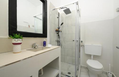 Benitses Apartment | Olive Grove Poolside Apartments