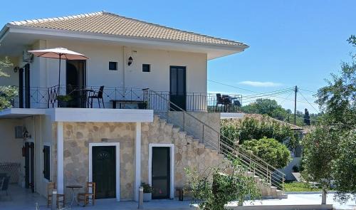 Marathias Bed & Breakfast | Olive house
