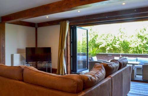 Melbourne House | Olive Lodge