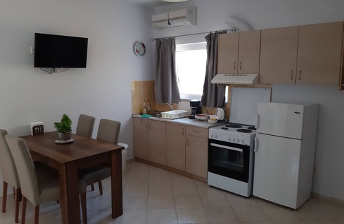 Agia Kiriaki Apartment | Olive Tree Apartment