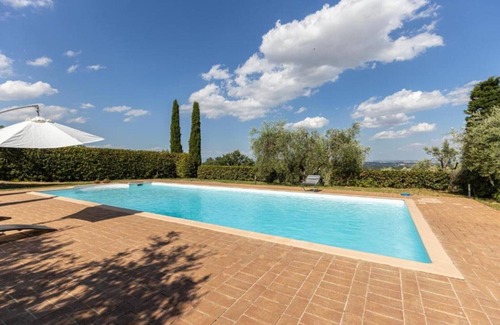 Chianciano Terme House | Olive tree house