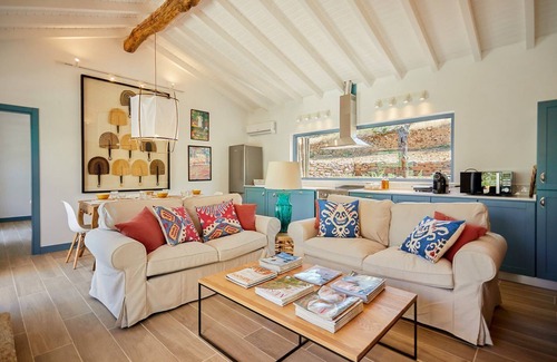 Armamar Villa | Olive Tree House - Two Bedroom Villa, Sleeps 4