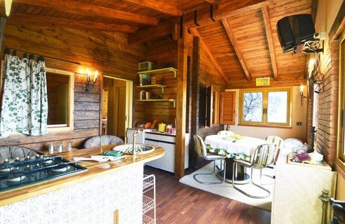 Capri Leone Cabin | OLIVE TREE CHALET: wi-fi garden bbq veranda amazing sea and hills view