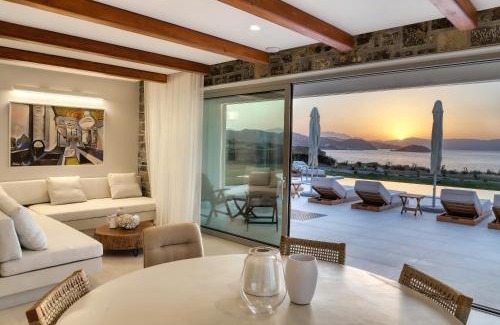 Pefki Villa | OLIVIA'S Villas