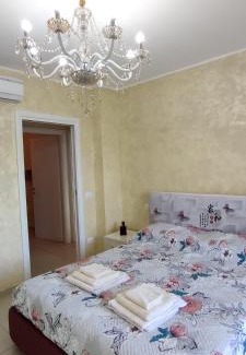 Marina di Montenero House | OLTRE CONFINE fronte mare