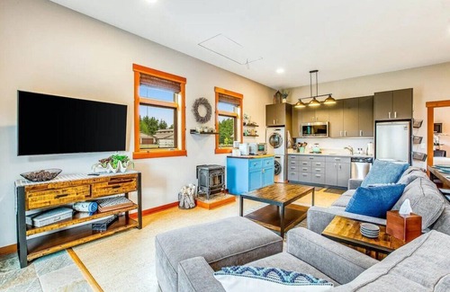 Sequim Cottage | Olympic Discovery · Mountain View, Hot Tub, Olympic NP, Golf!