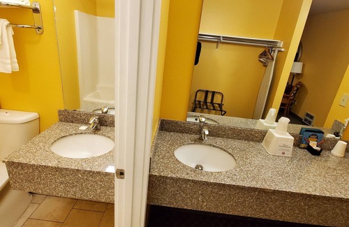 Sequim Hotel | Olympic View Inn