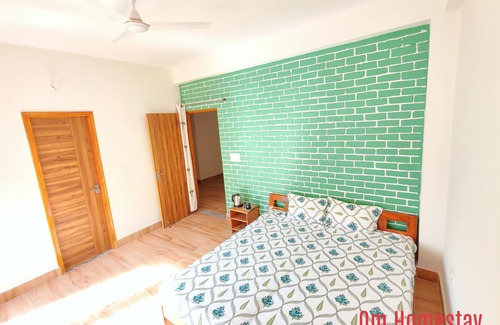 Tapovan Bed & Breakfast | Om Homestay Tapovan, Bed & Breakfast with AC in Rishikesh, India