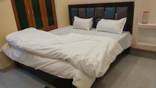 Ayodhya House | OM Palace Guest House-Fully Air Conditioned