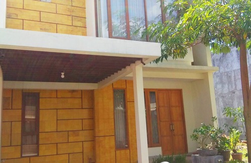 Baturetno House | Omah Dixy Family Homestay by FH Stay