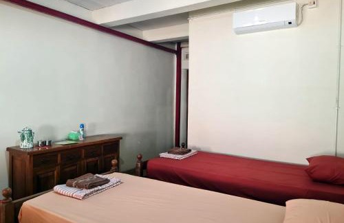Central Yogyakarta House | Omah Pitoe Yogya Homestay