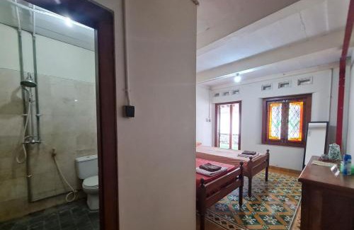 Central Yogyakarta House | Omah Pitoe Yogya Homestay