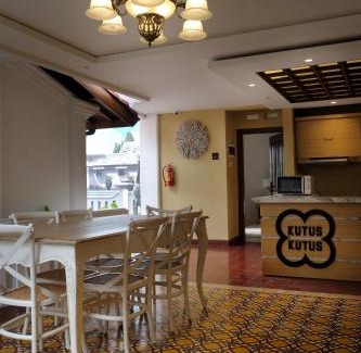 Central Yogyakarta House | Omah Siliran Heritage