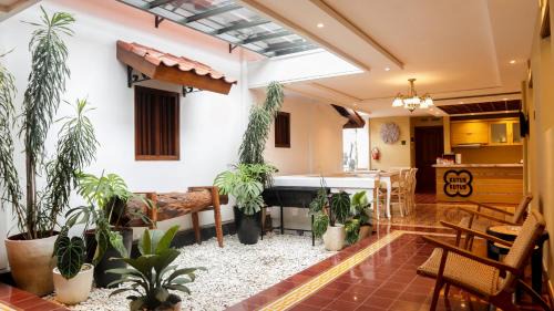 Central Yogyakarta House | Omah Siliran Heritage