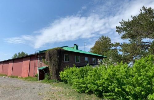 Hanko Villa | Omakotitalo veistämöllä meren rannassa