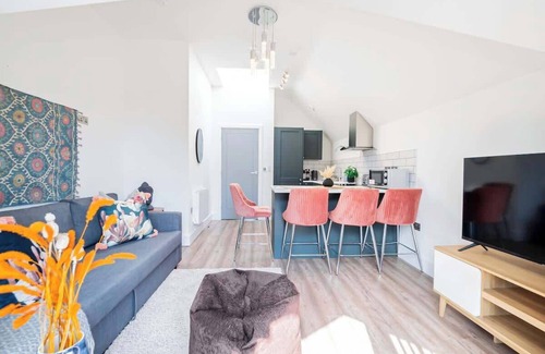 Acton Apartment | Omega @ Acton | Top Floor