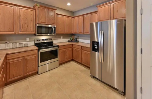Monument House | OMG, cozy Long-Term stays are welcome. This property has everything you need!