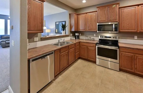 Monument House | OMG, cozy Long-Term stays are welcome. This property has everything you need!