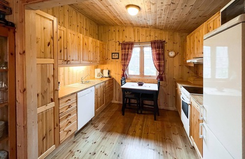 Venabygd House | On a hill welcomes you this cottage with space for the large family.