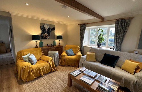 Lochgilphead Cottage | On a private hill farm estate. Set in stunning scenery close to the coast.