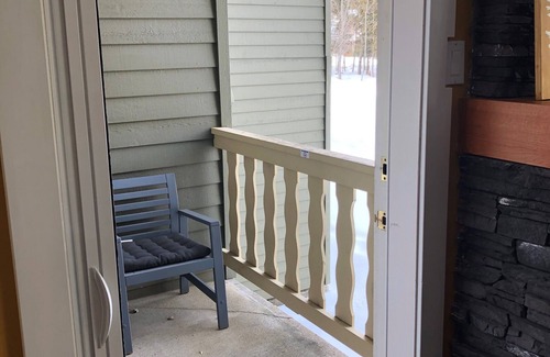 East Kootenay Condo | On Hill Condo - Spruce Lodge at Timberline (walk to lifts)