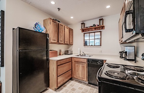 Sunday River Area Condo | On Mountain two bedroom unit sleeping 8