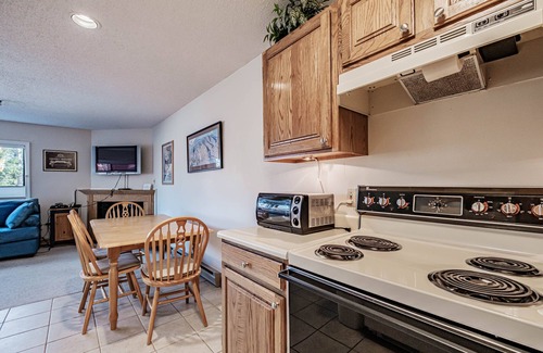 Sunday River Area Condo | On Mountain two bedroom unit sleeping 6