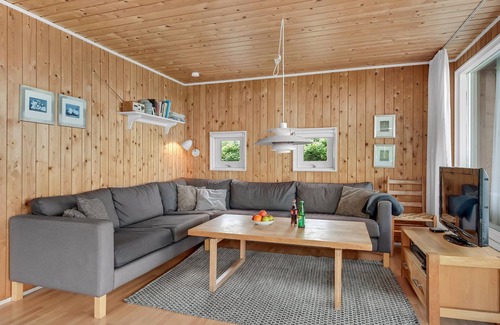 Høruphav House | On one of the best plots of Kegnæs, with beautiful views over the sea, awaits you this beautiful and
